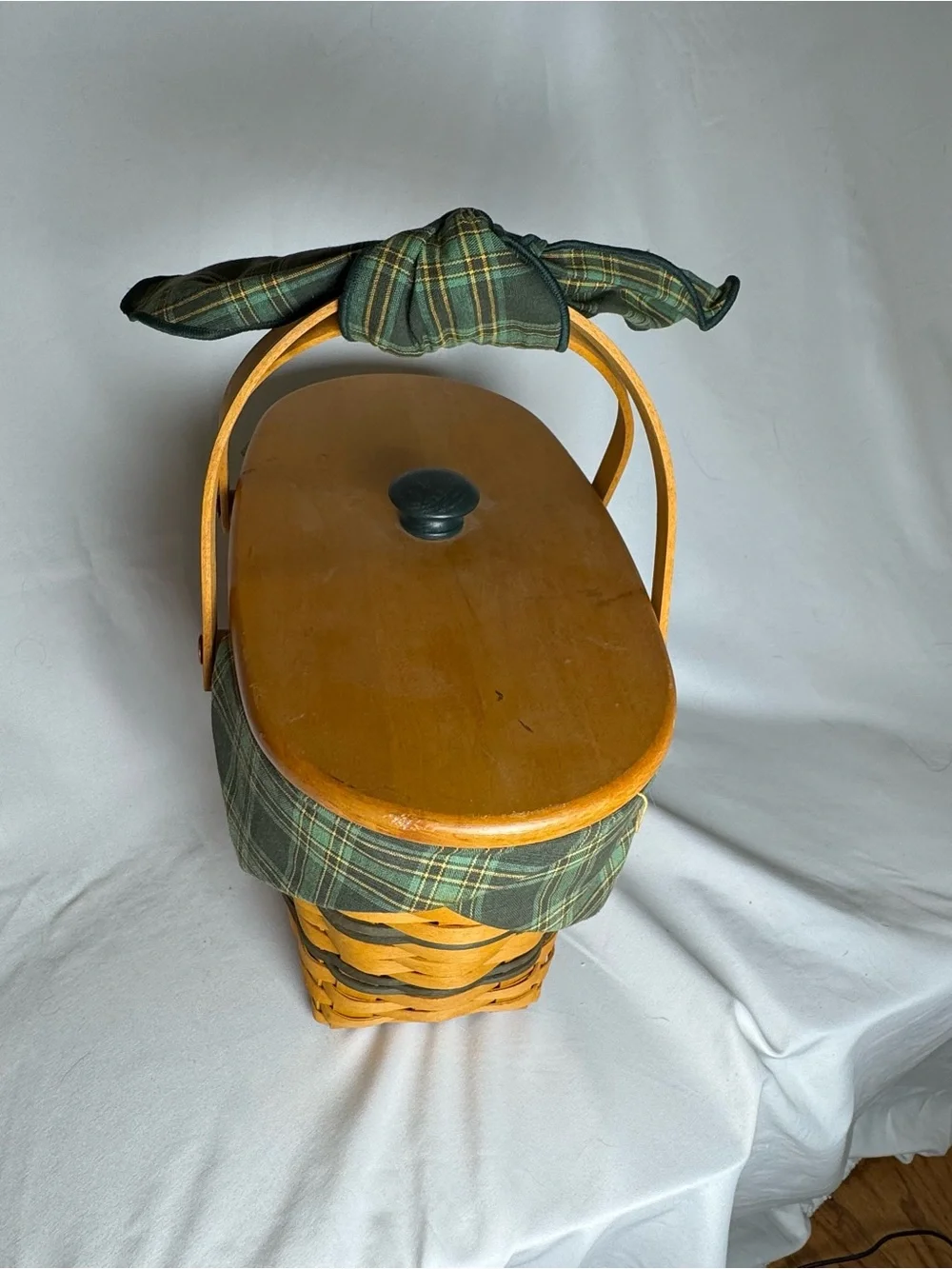 VTG 1997 Longaberger Traditions Collection Fellowship Basket with Lid and Liner